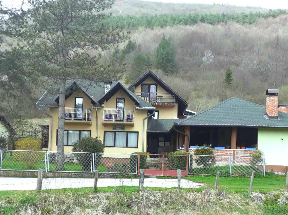 Apartmán Smjestaj Na Selu,Porodica Gvozdenac Sipovo Exteriér fotografie